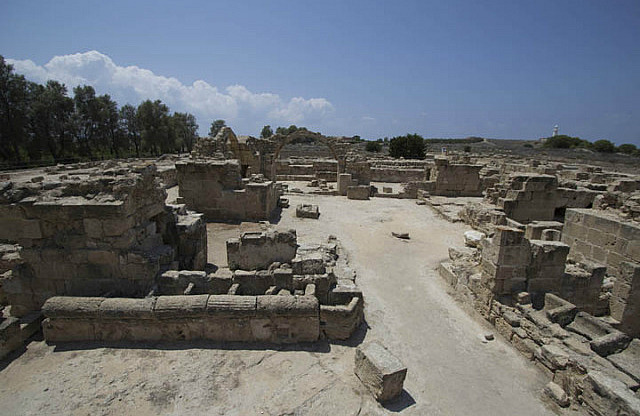 "Saranda Kolones" Castle