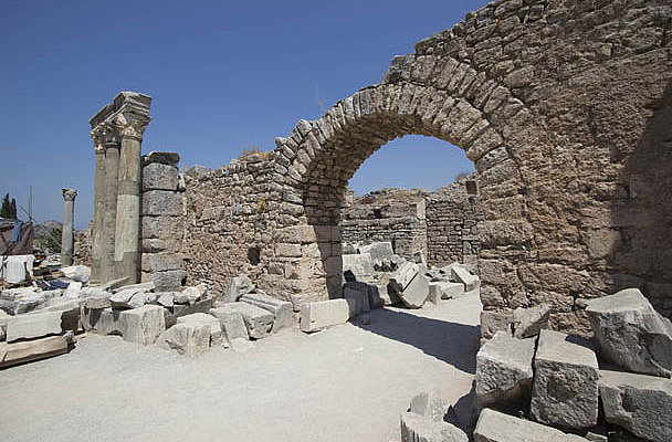 Entrance to Varius Bath Complex